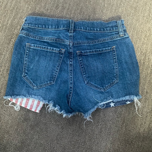 Super cute, really short - Picture 2 of 2